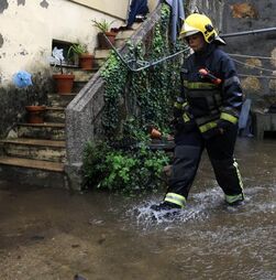 Mau tempo deixa cerca de 25 mil clientes da E-Redes sem eletricidade 