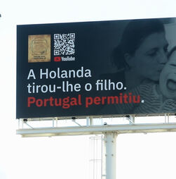 Quando o filho vai parar aos outdoors