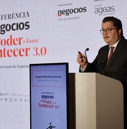 Ministro das Finanças insiste num mercado laboral rígido e aponta a reformas estruturais