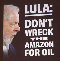 “Lula, não destruas a Amazónia por causa do petróleo”: Ativistas projetam mensagens antes da COP30