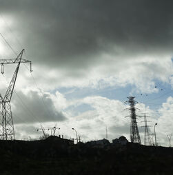 Sete municípios vão ficar sem eletricidade no domingo: saiba se será afetado