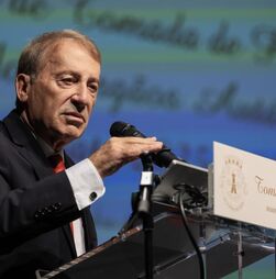 Casa de Luís Filipe Menezes 'assaltada e vandalizada' durante tomada de posse na Câmara de Gaia