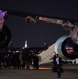 Várias pessoas hospitalizadas em base militar norte-americana após abertura de pacote com pó branco