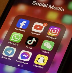 Governo da Dinamarca pretende proibir redes sociais a menores de 15 anos