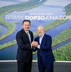 Montenegro admite incómodo com casos de partos em ambulâncias mas mantém confiança na ministra