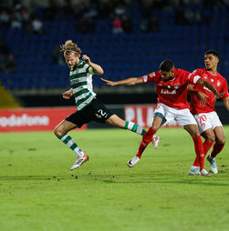 Sporting vence nos Açores após reviravolta com golo de Hjulmand nos descontos