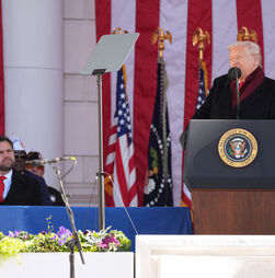 Trump espera promulgar esta noite lei que acaba com a paralisação orçamental
