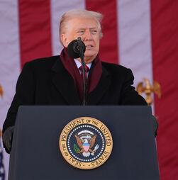 Trump exorta republicanos a não se “distraírem” com caso Epstein