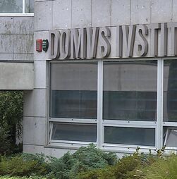 Tribunal declara nula cláusula do cartão Universo que responsabilizava consumidor por pagamentos fraudulentos