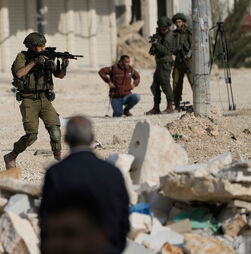 Netanyahu promete 'concluir a guerra em todas as frentes' após atentado na Cisjordânia