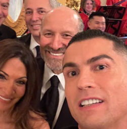 Cristiano Ronaldo com Elon Musk e Infantino: a selfie na Casa Branca que dá que falar
