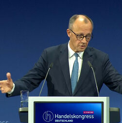 “Todos ficaram felizes por voltarmos daquele lugar para a Alemanha”: Merz é criticado por comentários sobre o Brasil 