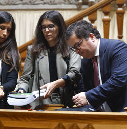 UTAO e CFP detetam receita-mistério de 590 milhões no OE de 2026