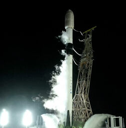 SpaceX lança 28 satélites Starlink a partir da Califórnia