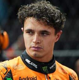 Pilotos da McLaren reagem à desclassificação em Las Vegas: 'É frustrante perder tantos pontos'