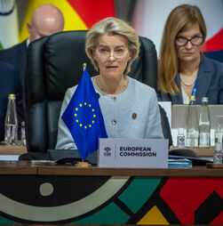 Von der Leyen diz que é momento de investir e partilhar com África