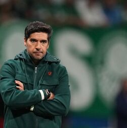 Palmeiras de Abel Ferreira perde e Flamengo é quase campeão brasileiro