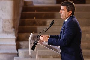 Presidente da Valência demite-se após reconhecer erros na gestão