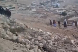 Vídeo mostra área mais afetada pelo terramoto no Afeganistão que fez pelo menos 20 mortos 