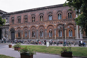 O antigo Ospedale Maggiore, fundado em 1456, é agora a sede da Universidade de Milão 