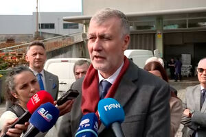 Gouveia e Melo defende que “é importante ter o apoio de políticos independentes" para as eleições presidenciais 