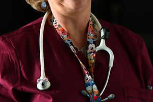 Percentagem de utentes com médico de família atribuído deve manter-se até 2027