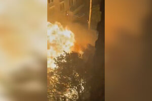 Carro explode e provoca bola de fogo em rua de Nova Iorque 