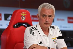 José Mourinho em conferência