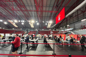 Abertura das urnas na Luz com boa afluência: 'Já votaram 15.340 sócios' 