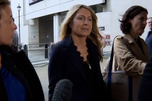 “A BBC News não é institucionalmente tendenciosa”: ex-CEO da estação televisiva comenta demissão após polémica 