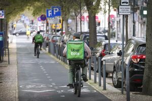 Trabalhadores da Uber Eats terão proteções adaptadas às suas realidades