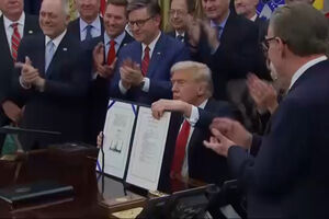 Donald Trump promulga fim do maior ‘shutdown’ dos Estados Unidos 