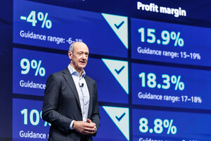 Roland Busch, Siemens AG, congratulou-se com os resultados