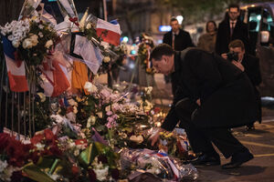 Dez anos após atentado no Bataclan, homenagens a vítimas com Macron em Paris