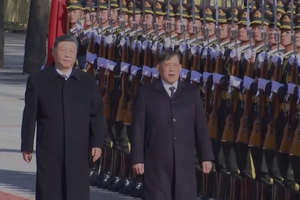 Xi Jinping recebe rei da Tailândia na primeira visita de Estado de um monarca tailandês à China