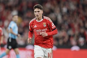 Sudakov regressa ao Benfica mais cedo