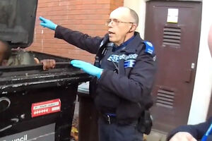 Homem rouba 12 mil euros em óculos e é apanhado escondido em contentor do lixo