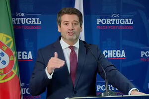 “É mais uma traição ao povo português”, diz André Ventura sobre pedido de fiscalização preventiva da lei da nacionalidade do PS  