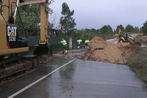 Equipas trabalham após mau tempo causar inundações e estragos em Lisboa e Setúbal