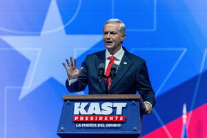 Kast, candidato presidencial, discursa no Chile