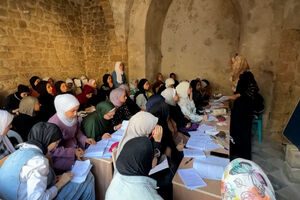 Mais de 630 mil crianças palestinianas continuam sem escola após dois anos de guerra em Gaza 