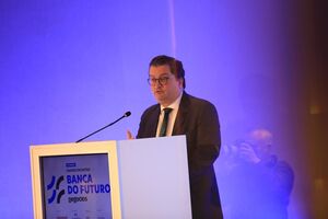 Miranda Sarmento aborda o futuro da banca em Portugal