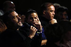 Eduardo Canavez vence concurso de comédia com piadas sobre regionalismos e relações amorosas