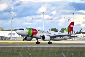 aeroporto aviação avião aviões viagens viagem turistas sata tap