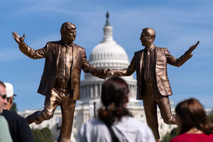 A ligação passada de Trump e Epstein mereceu uma estátua de protesto frente ao Capitólio - mas os danos também afetam os Democratas