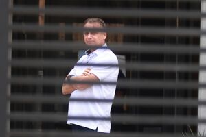 Jair Bolsonaro tentou quebrar a pulseira eletrónica