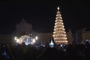 Lisboa dá início à época festiva com a cerimónia de iluminação das luzes de Natal 