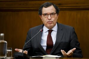 Castro Almeida, ministro da Economia