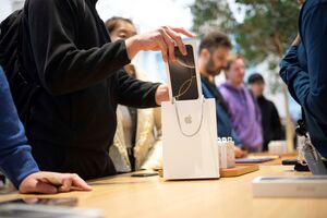 A norte-americana Apple prepara-se para roubar o trono à fabricante coreana