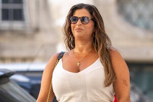 "Amigos, não vejam televisão": Sandra Madureia reage às buscas da PSP em sua casa